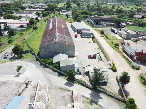 Prime Industrial Warehouse & Factory with Borehole in Bulawayo